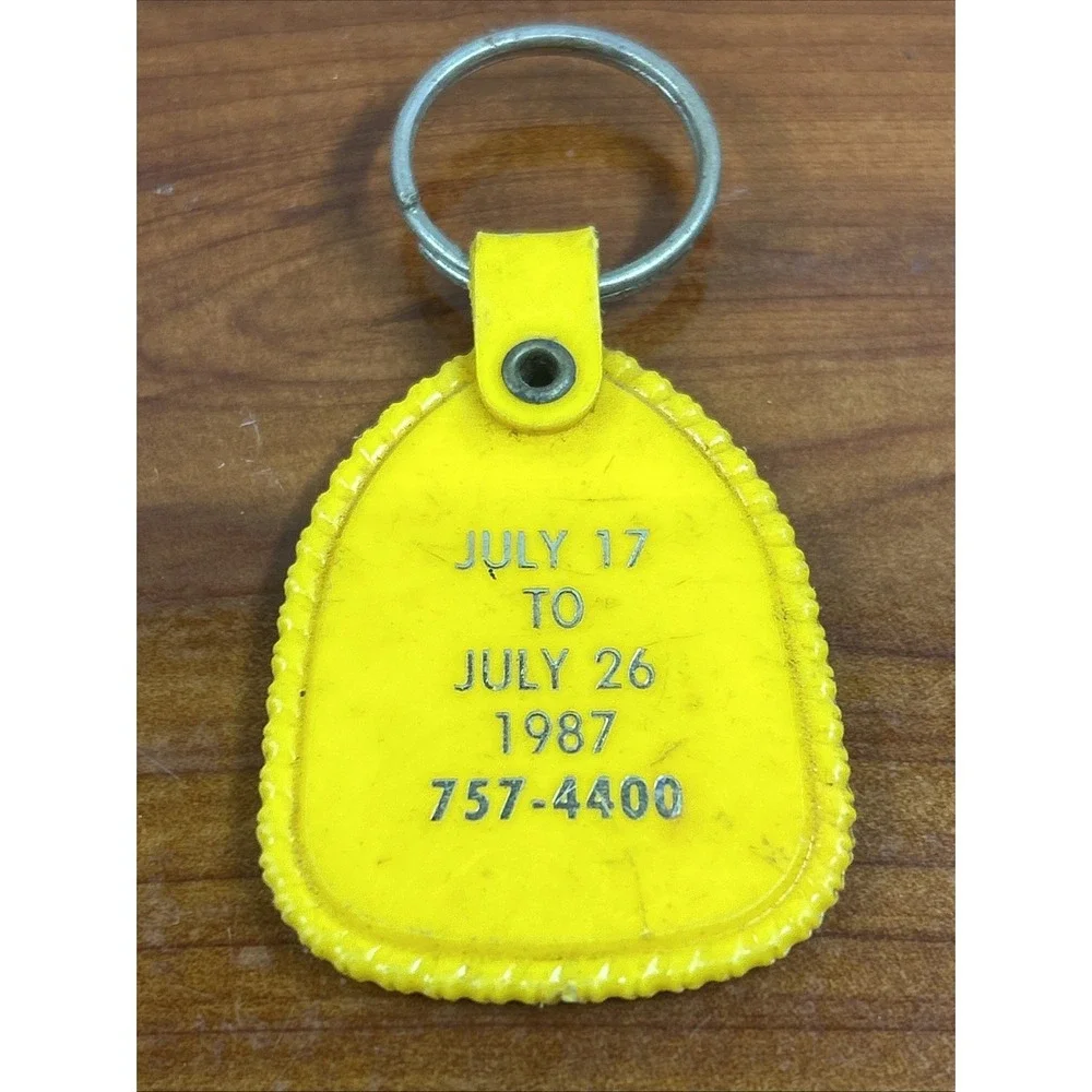 Vintage‎ Contra Costa County Fair Antioch Californina Yellow Keychain From 1987